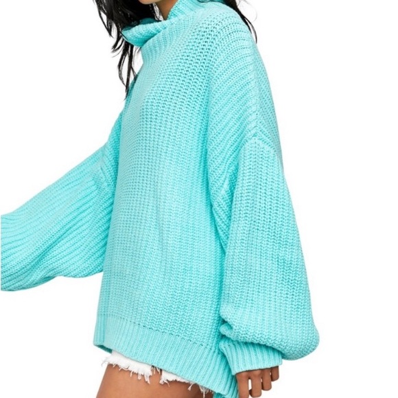FREE PEOPLE Women’s RARE In Too Deep Turtleneck Sweater Aqua Blue Size Small - Picture 2 of 8